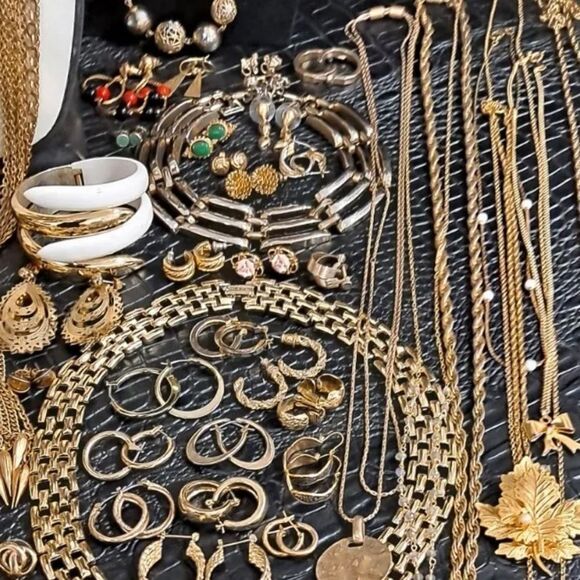 1 Lb Pound Unsearched Huge Lot Vtg 2 Now Jewelry WEARABLE Art Craft Treasure Fun - Picture 14 of 16